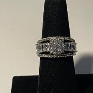 Anniversary CZ Fashion Ring SZ 7 NEW